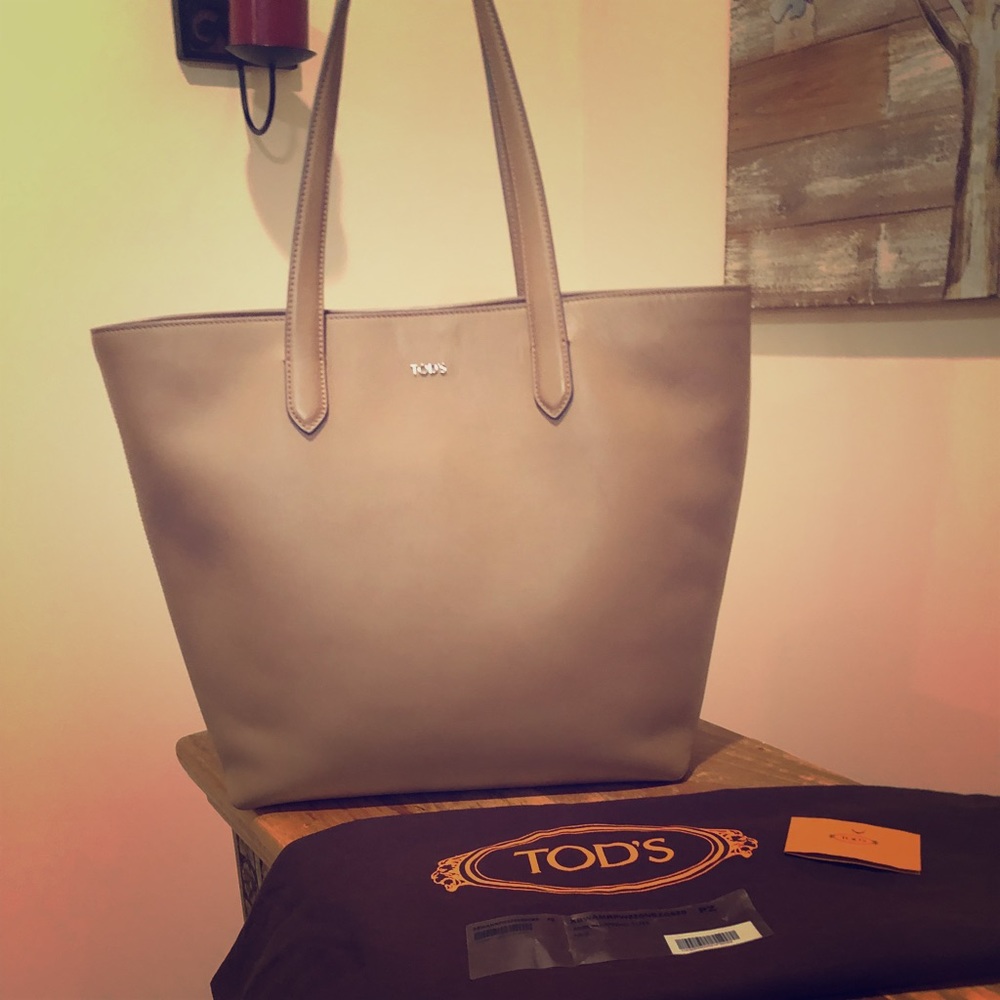 Tod’s Amr tote